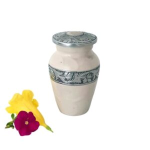 Mini Urns for Sharing Memories